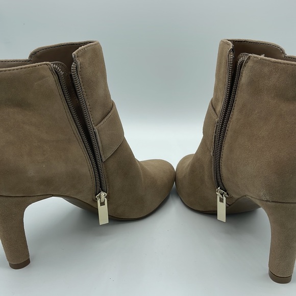 Bandolino Booties - Picture 8 of 13